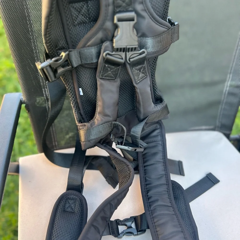Dog Backpack Carrier, Legs Out Easy-fit Dog Front Carrier for Small Medium Dogs